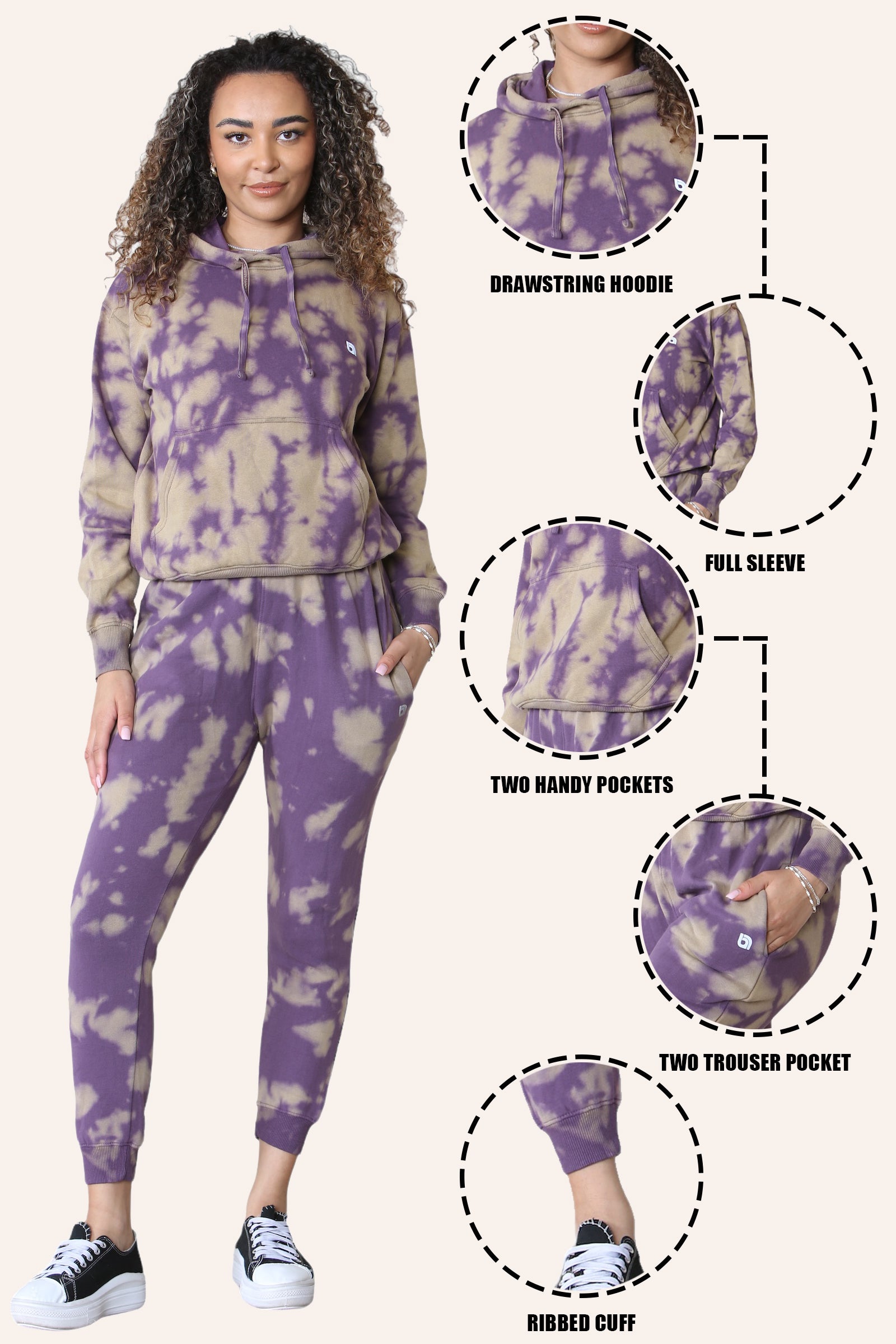 Women tracksuit